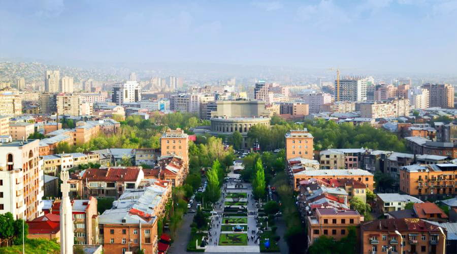 Erivan bölgesindeki en iyi araç kiralama seçenekleri
